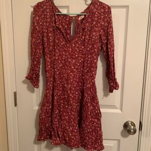 3/$10🌸 Floral Hollister Dress